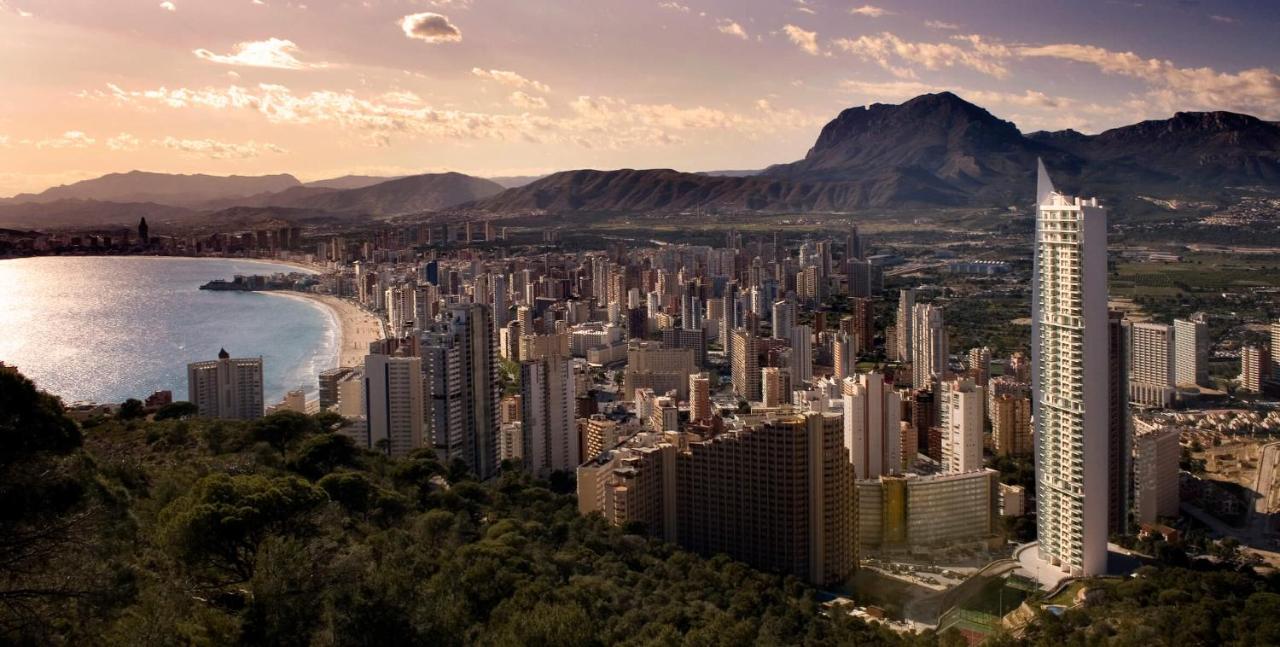 شقة Skyline 31 Terraza Privada Con Vistas Al Mar بينايدورم المظهر الخارجي الصورة